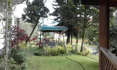 Villa Nyaman Dengan View Bukit di Kota Bunga Puncak (5)